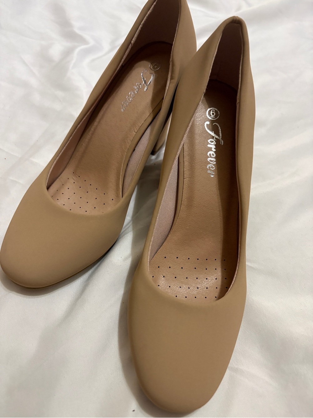 Forever 21 Tan Round-Toe Classic Pumps